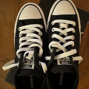 Black converse